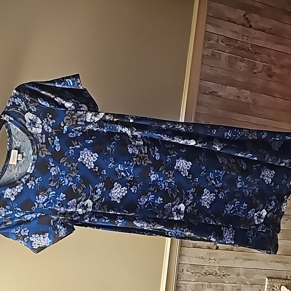 E4🔹️LuLaRoe🖤Blue Floral Dress